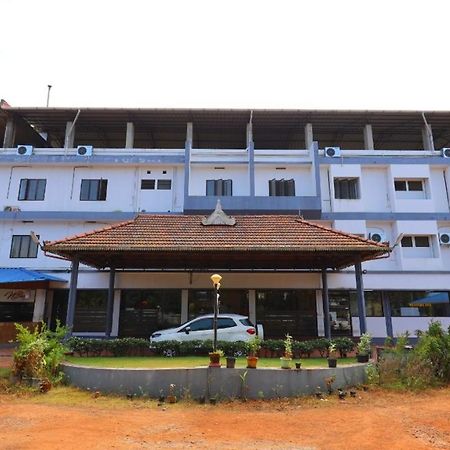 Hotel Kukuresidency à Wadakkanchery Extérieur photo