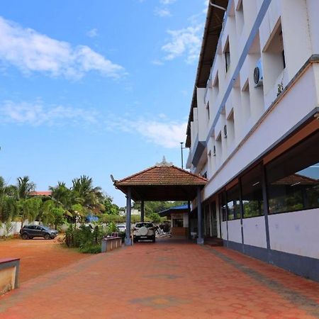 Hotel Kukuresidency à Wadakkanchery Extérieur photo