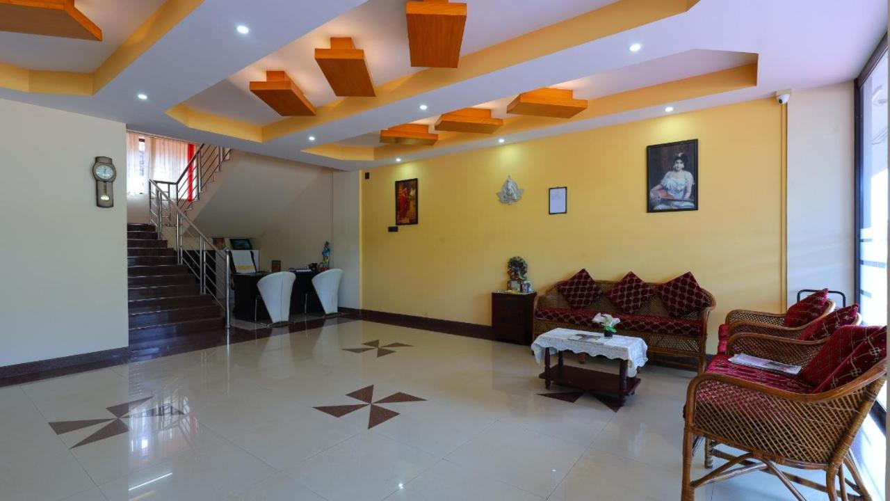 Hotel Kukuresidency à Wadakkanchery Extérieur photo