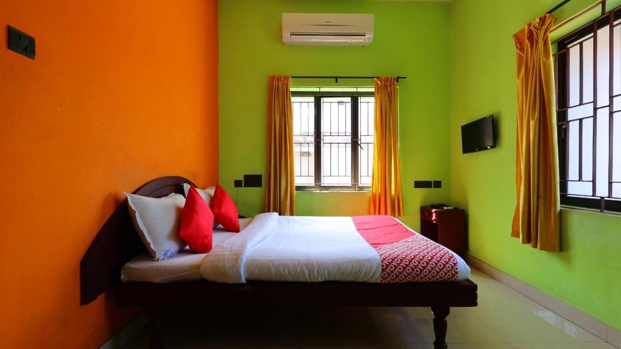 Hotel Kukuresidency à Wadakkanchery Extérieur photo