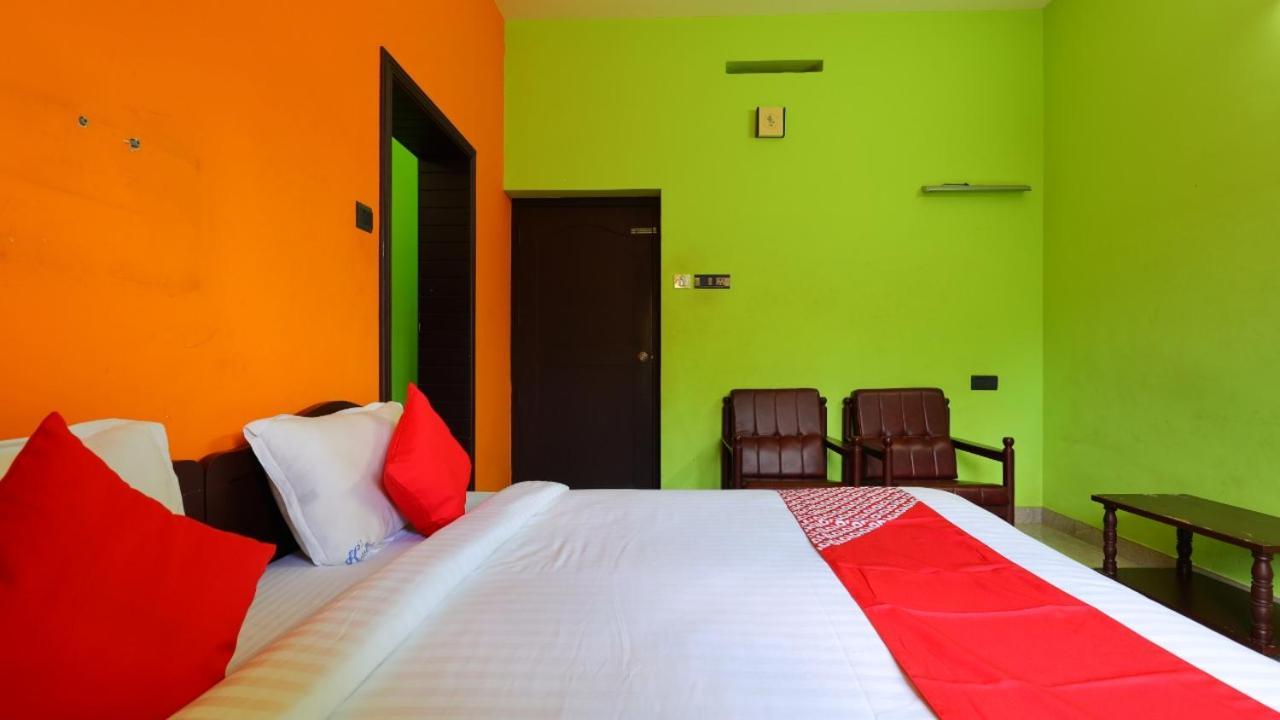 Hotel Kukuresidency à Wadakkanchery Extérieur photo